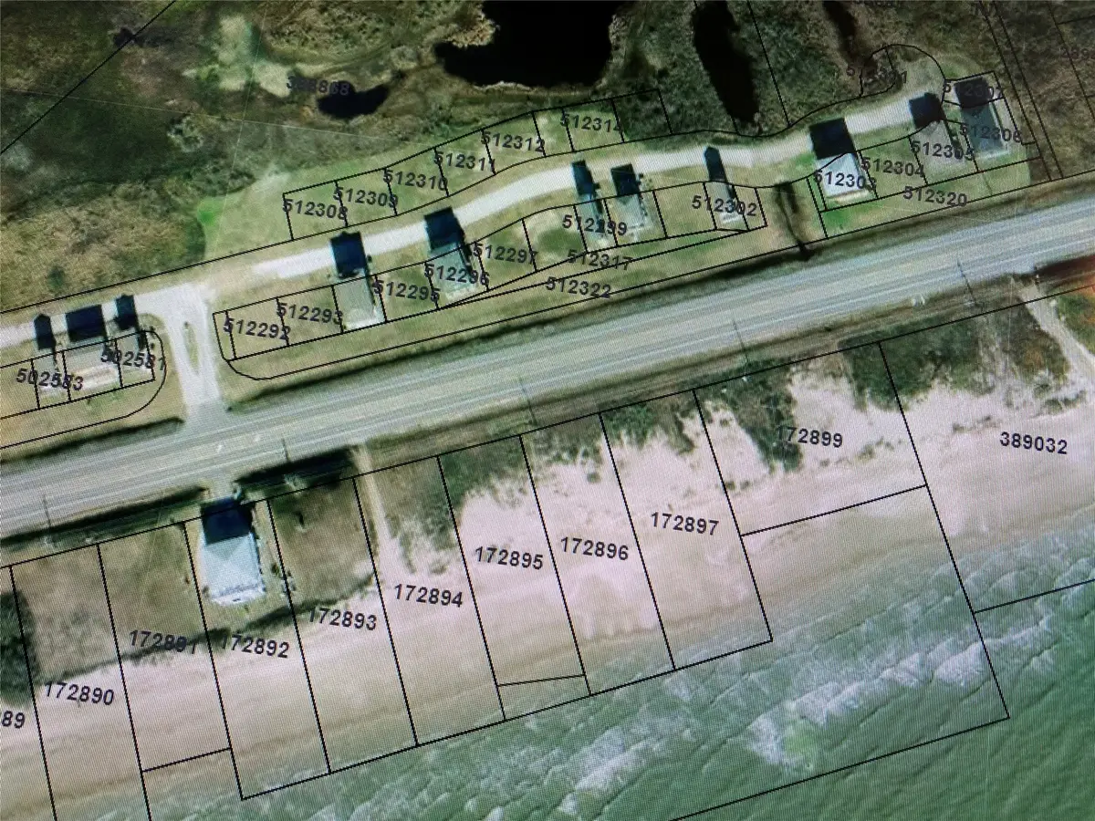 2505 Audubon Avenue, Gilchrist, TX 77617 - Image #1