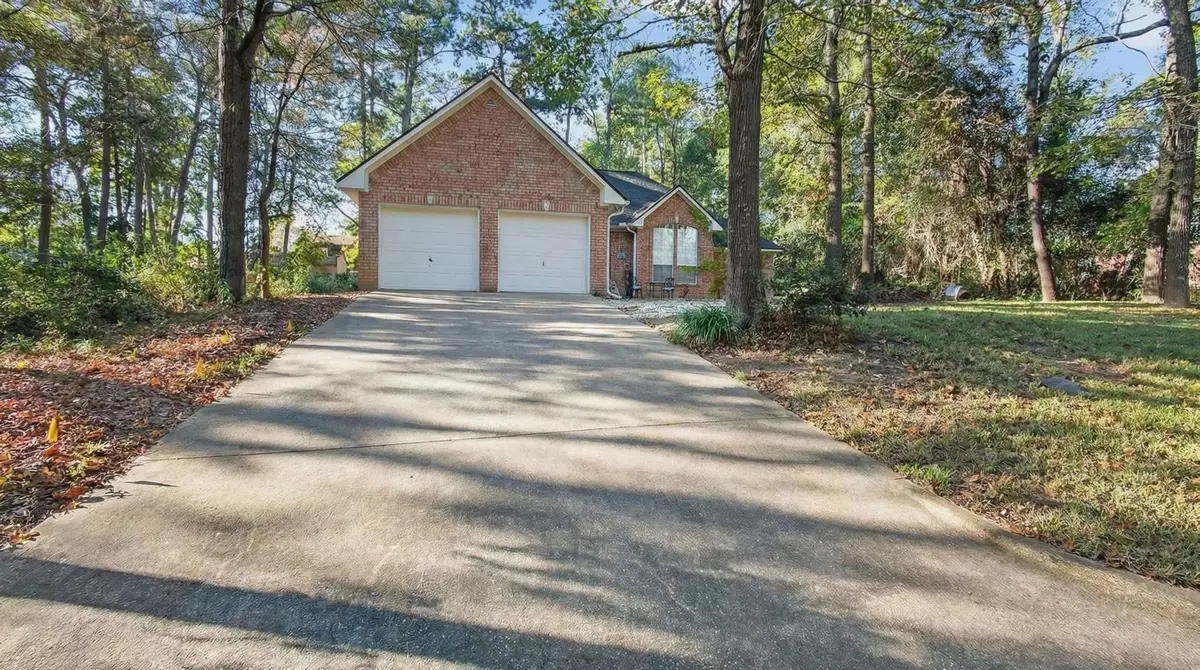 3348 Pine Grove Drive, Huntsville, TX 77340 - Image #1