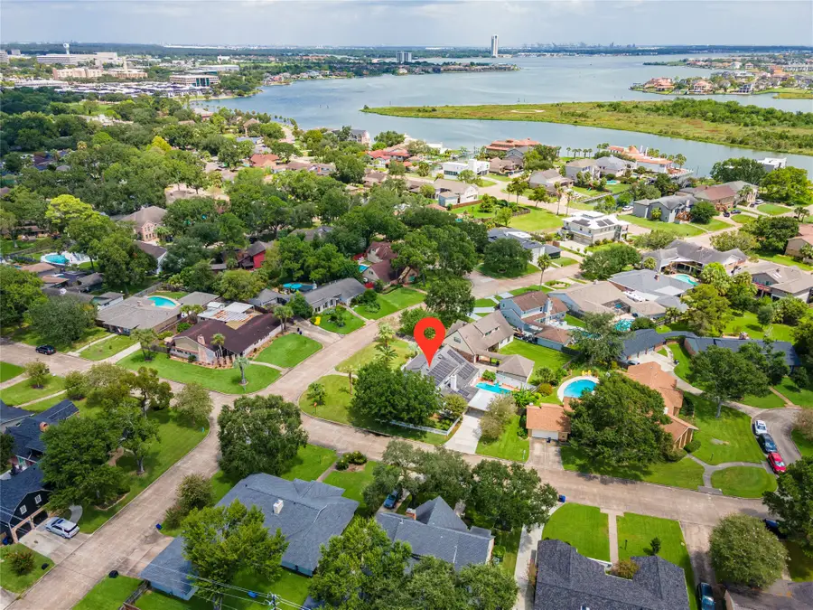 1902 Port Royal Drive, Nassau Bay, TX 77058 - #2