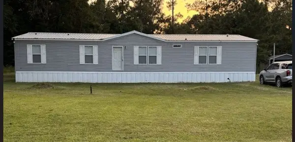 4220 W Sutton Drive, Vidor, TX 77662