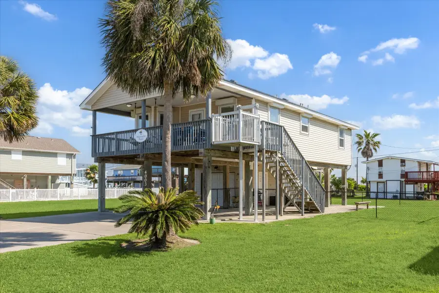 4003 Reeves Drive, Galveston, TX 77554 - Image #2