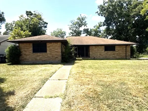 602 Nest Lane, Houston, TX 77022