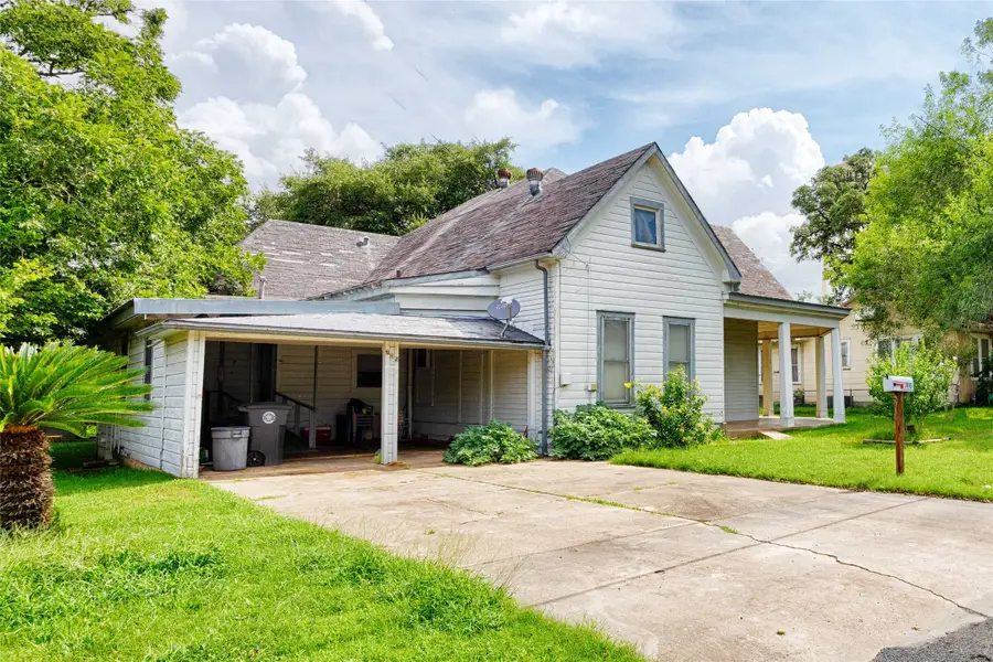 705 Baumgarten Street, Schulenburg, TX 78956 - Image #3