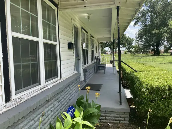 1305 E Goliad Avenue, Crockett, TX 75835