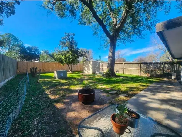 13715 Vickston Lane, Houston, TX 77014
