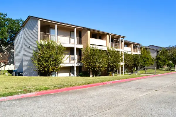 102 Lakeview Terrace #D, Conroe, TX 77356