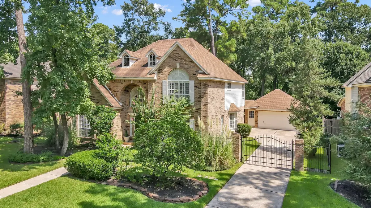 22 Pebble Hollow Court, The Woodlands, TX 77381 - Image #1