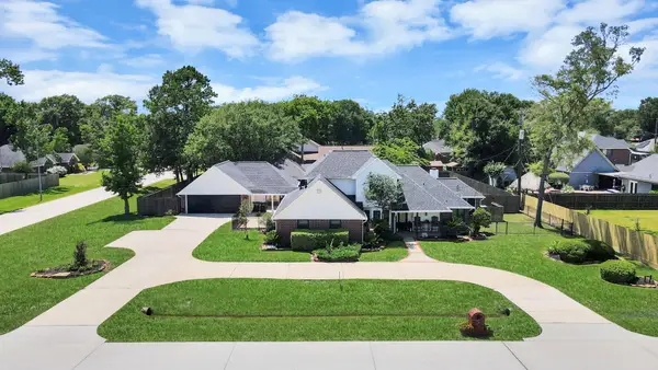 12707 Fisher Drive, Mont Belvieu, TX 77523