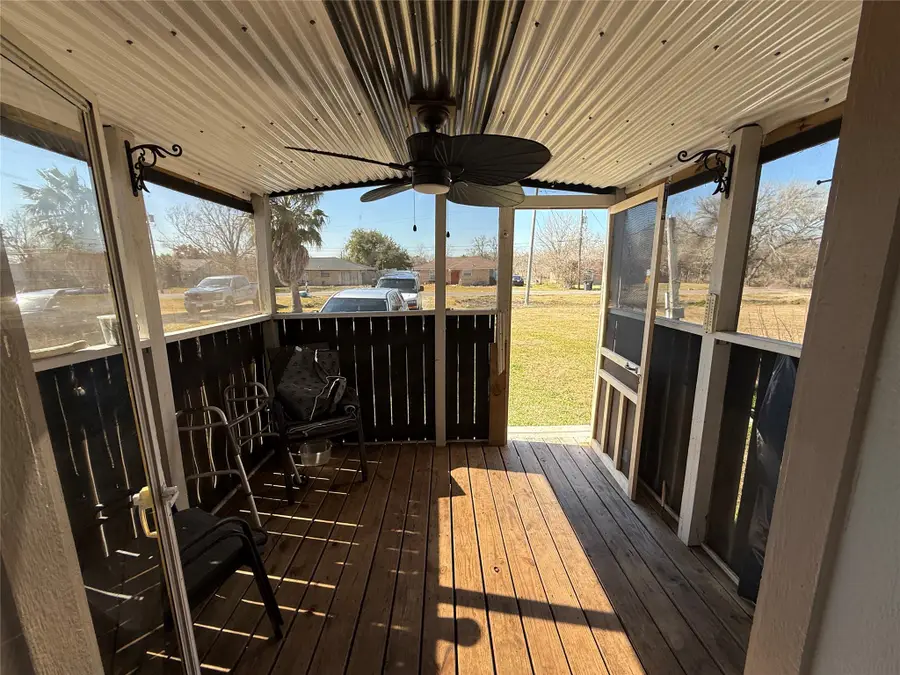 321 Tennyson Street, Dickinson, TX 77539 - #3