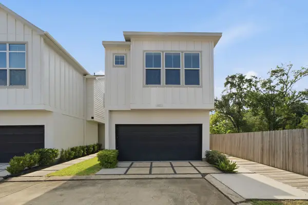 1902 Hollister Spruce Lane, Houston, TX 77080