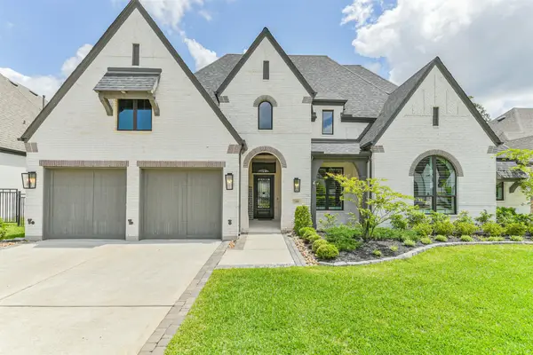 208 N Opulent Drive, Montgomery, TX 77316