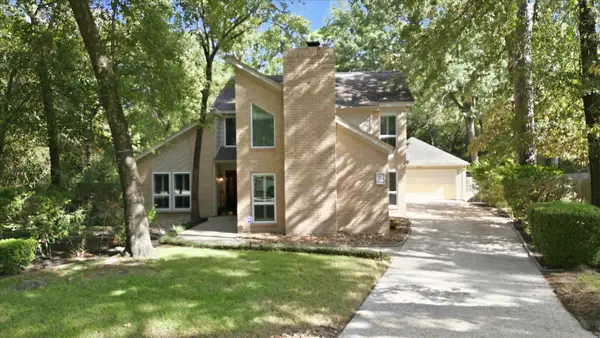 2 Rambling Wood Court, The Woodlands, TX 77380