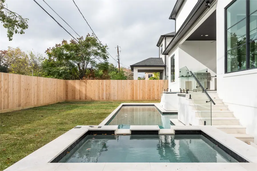 4923 Mimosa Street, Bellaire, TX 77401 - Image #2