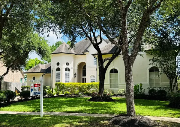 24 Saint Christopher Court, Sugar Land, TX 77479