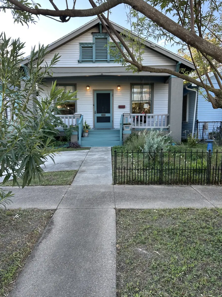 3911 Bernardo De Galvez Avenue, Galveston, TX 77550 - #2