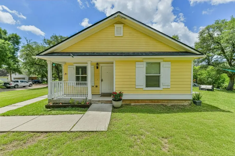 207 Oakridge Drive, Hitchcock, TX 77563 - #2