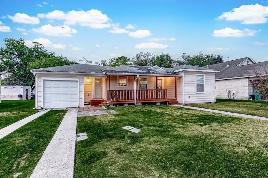 913 Maple Avenue, Pasadena, TX 77506 - #3