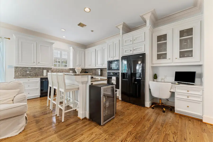 5826 Augusta Court, Houston, TX 77057 - Image #2