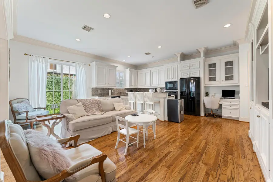 5826 Augusta Court, Houston, TX 77057 - Image #3