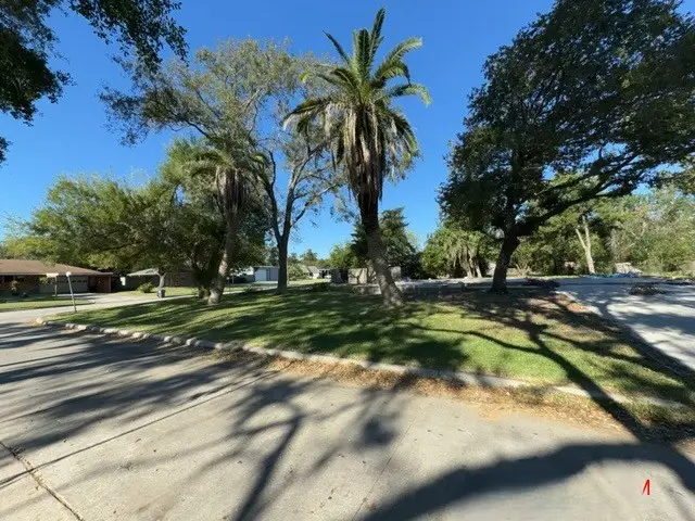 407 Meadow Lane, Hitchcock, TX 77563 - Image #3