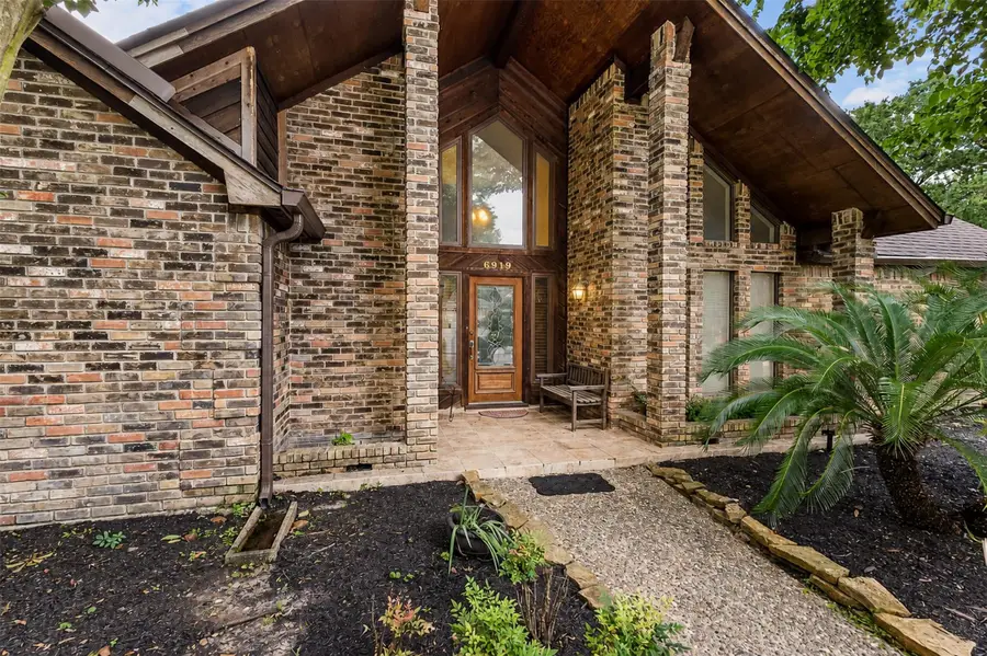 6919 Fawncliff Drive, Houston, TX 77069 - #2