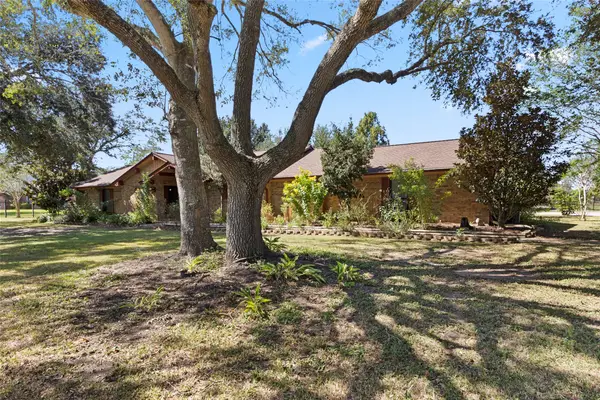 4114 Horseshoe Drive, Pleak, TX 77461