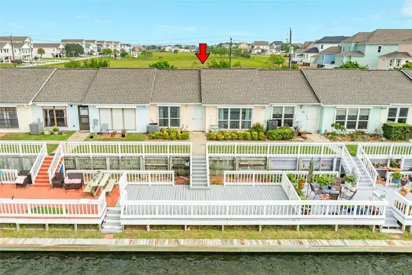 10209 Schaper Road, Galveston, TX 77554