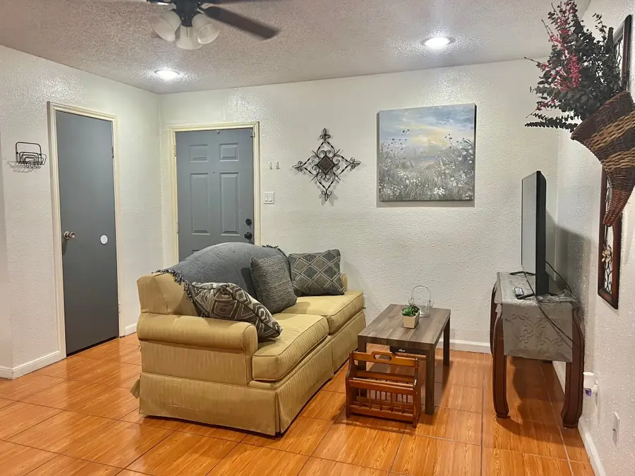 12660 Ashford Point Drive #811, Houston, TX 77082 - Image #3