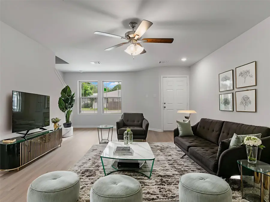 312 N Orange Street, Sweeny, TX 77480 - Image #3