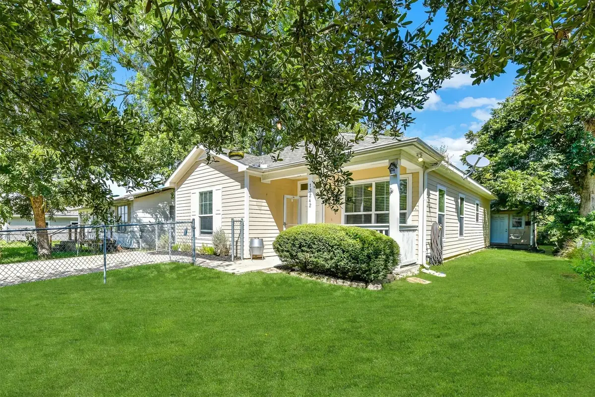 13242 9th Street, Santa Fe, TX 77510 - Image #1