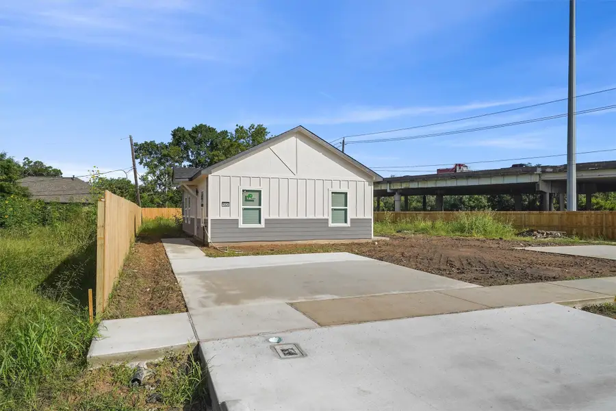 1026 Theresa Street, Houston, TX 77051 - Image #2