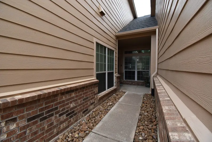 1734 Pepper Hill Lane, Sugar Land, TX 77479 - #2