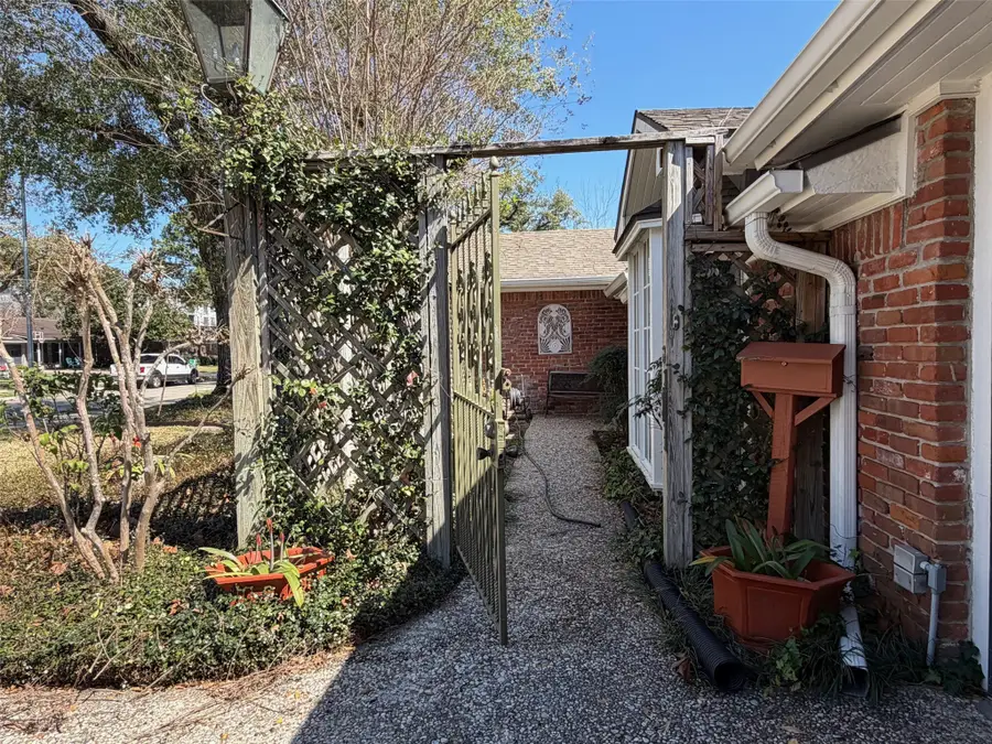 7715 Highmeadow Drive, Houston, TX 77063 - #3