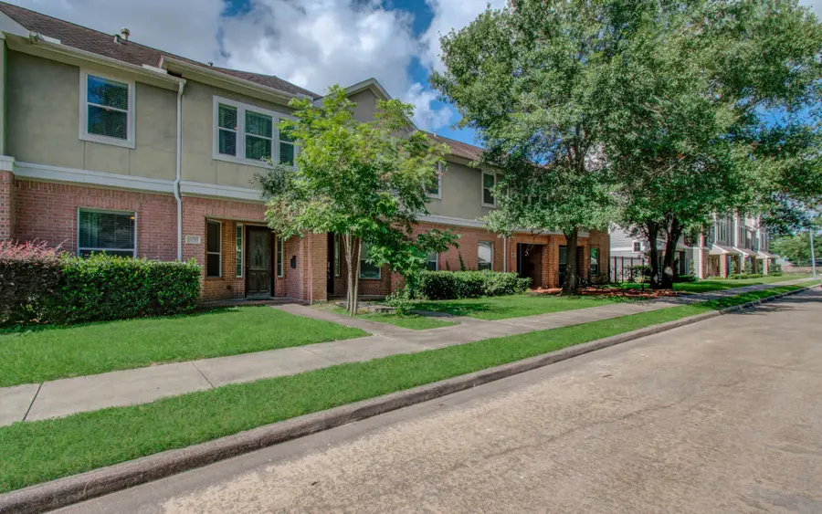 10205 Brooktree Drive, Houston, TX 77043 - #2