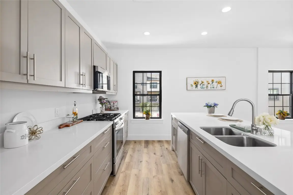 11916 S Hoa Sen Circle, Houston, TX 77072 - #1