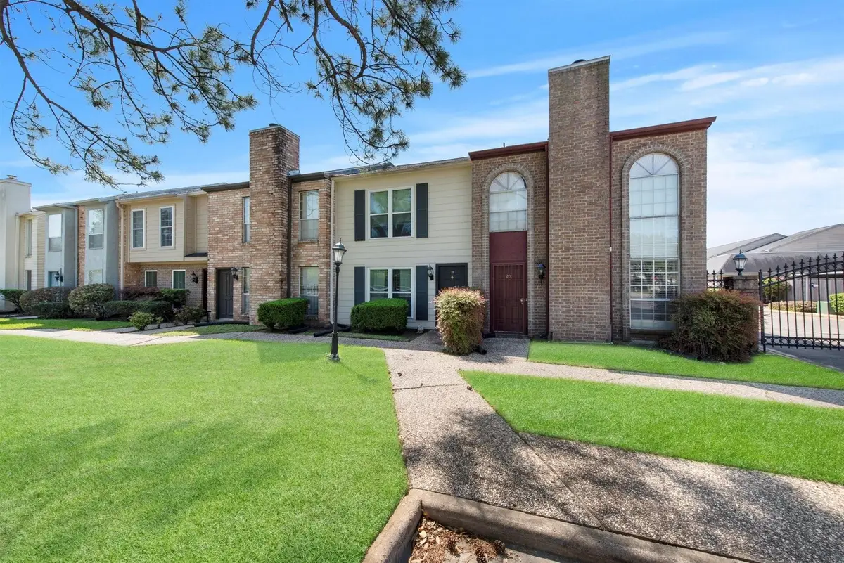 6111 Beverly Hill Street #19, Houston, TX 77057 - Image #1