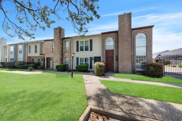 6111 Beverly Hill Street #19, Houston, TX 77057