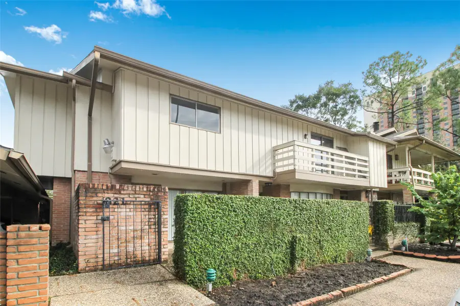 821 S Ripple Creek Drive #1, Houston, TX 77057 - #2