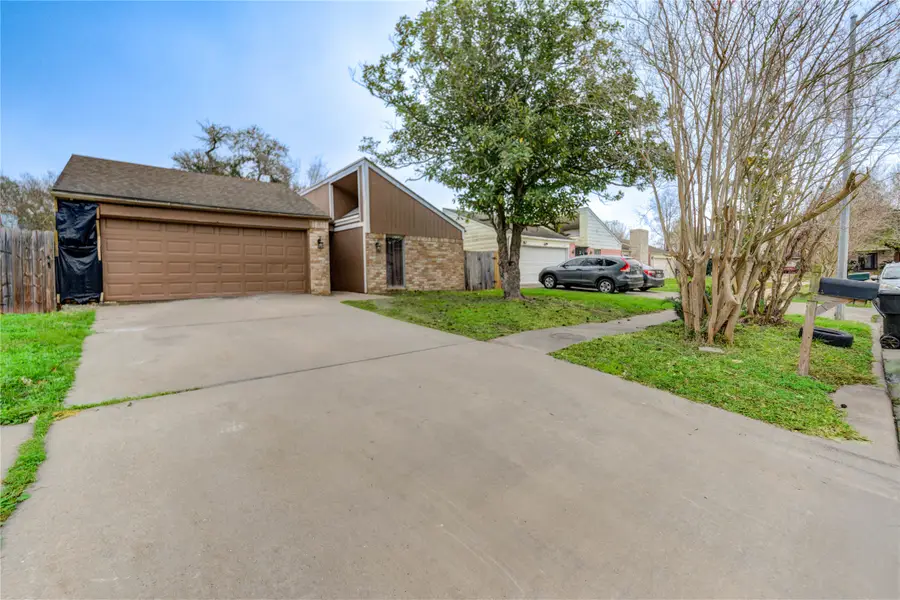 12327 Fairmeadow Drive, Houston, TX 77071 - Image #2