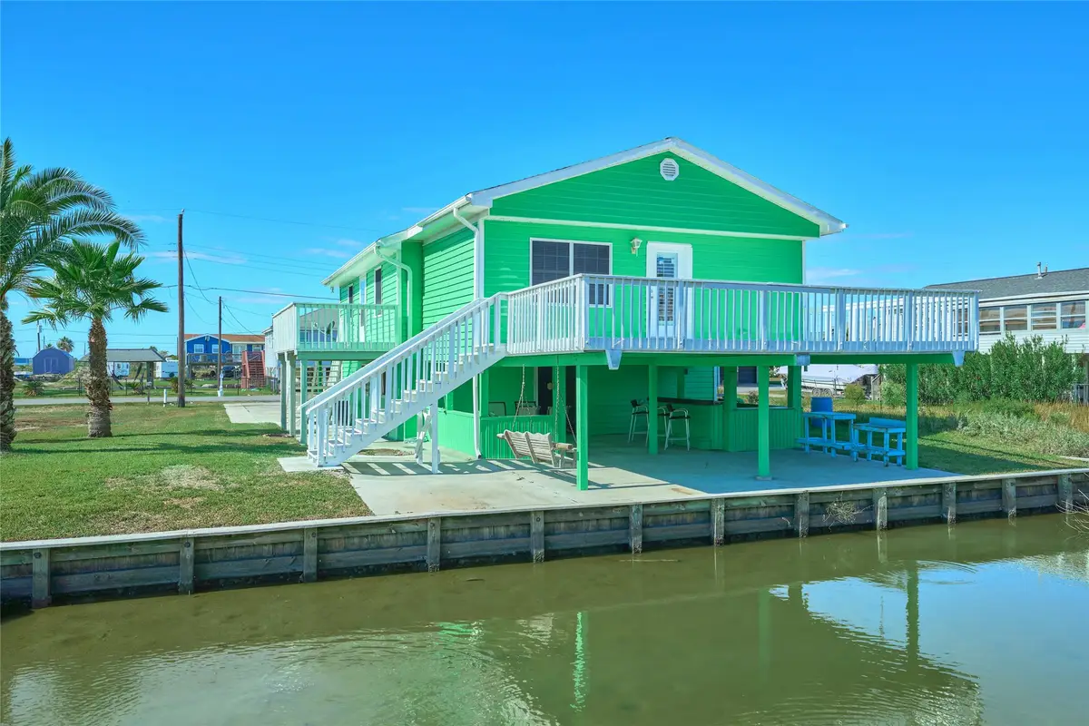 7117 Delesandri Drive, Hitchcock, TX 77563 - Image #1