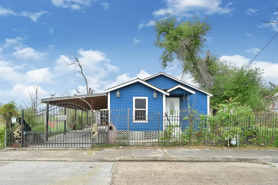 5015 Falls Street, Houston, TX 77026 - Image #3