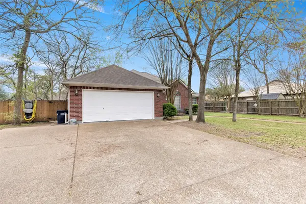 6402 Windwood Drive, College Station, TX 77845