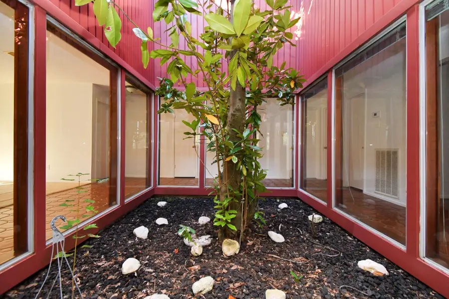 403 Westwood Drive, Friendswood, TX 77546 - Image #3