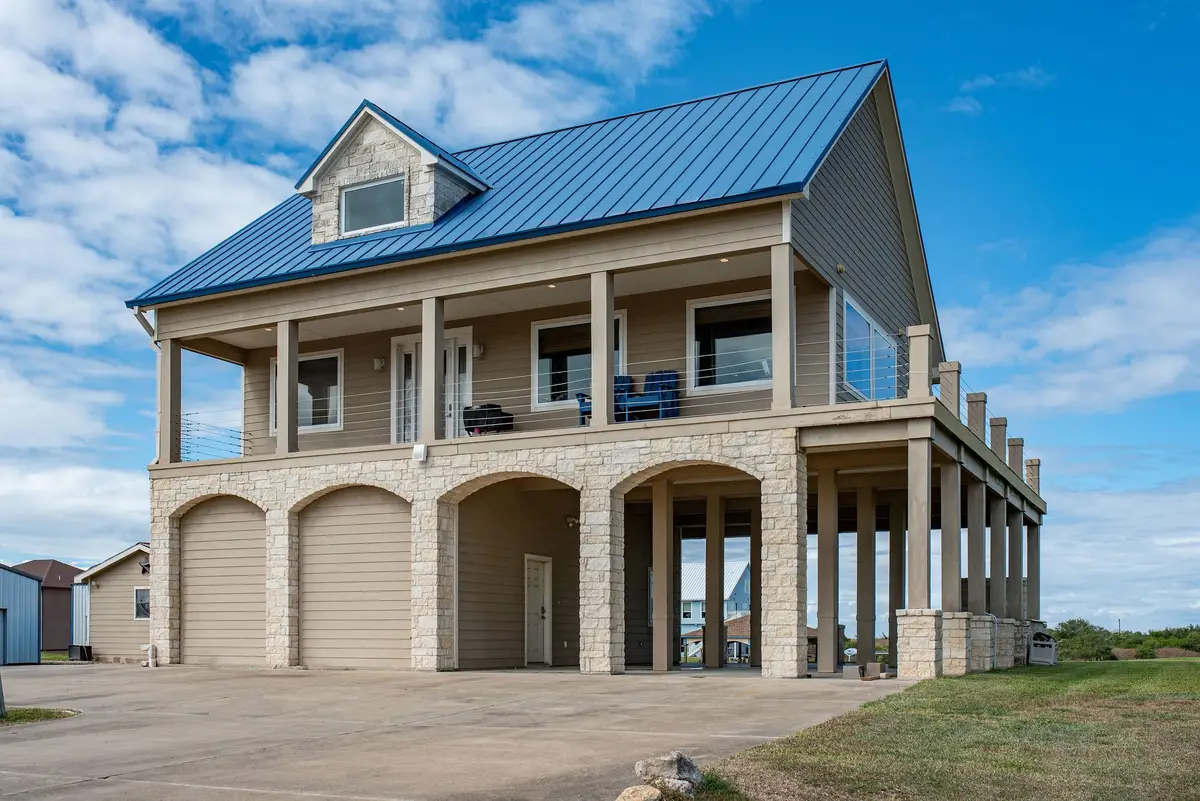 290 White Marlin Drive, Port Lavaca, TX 77979 - Image #1