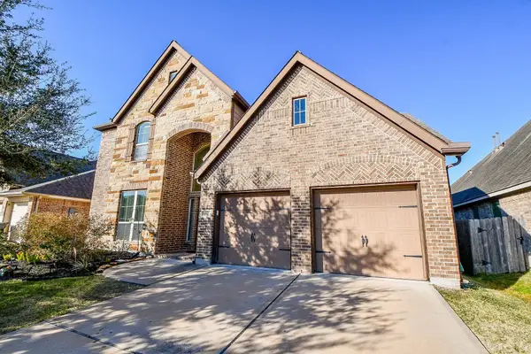 13513 S Canyon Gale Lane, Pearland, TX 77584