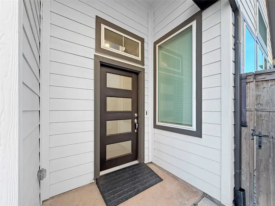 9407 Lantern Light Drive, Missouri City, TX 77459 - #2