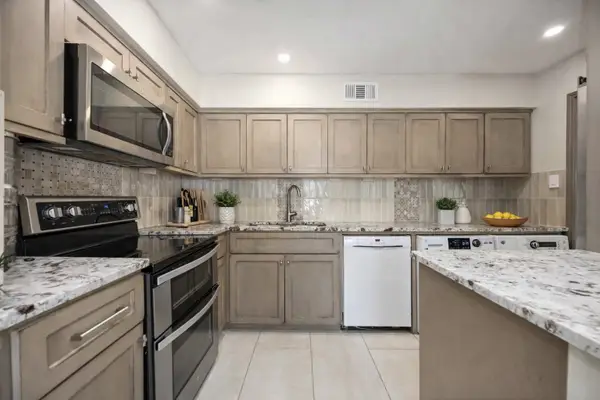 470 N Post Oak Lane #470, Houston, TX 77024