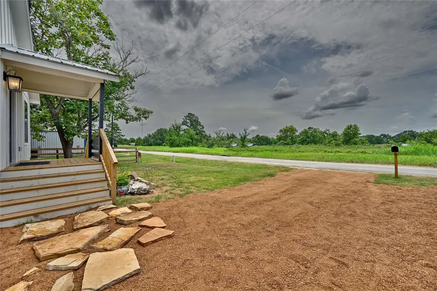 626 Front Street, New Ulm, TX 78950 - Image #3