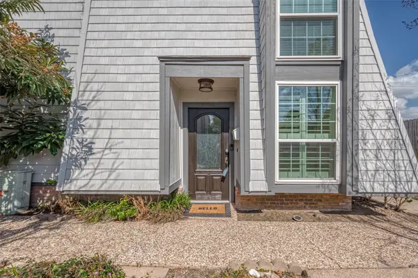 10189 Beekman Place Drive, Houston, TX 77043