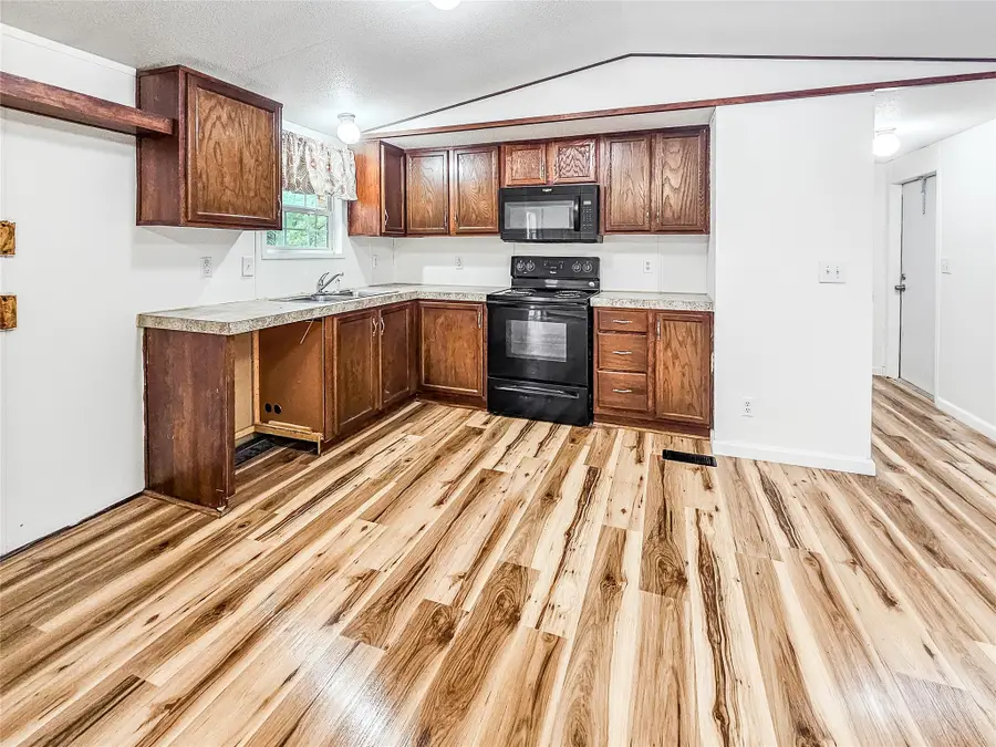 550 Windwood Drive, Livingston, TX 77351 - Image #2